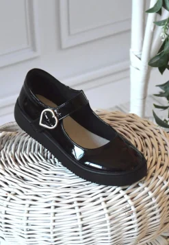 Czarne eleganckie baleriny dziewczęce z lakierowanej skóry BARTEK 83006-31